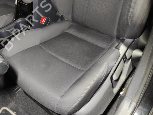 Left front seat TOYOTA COROLLA Hatchback (_E21_, _EA1_, _EH1_)  | BP22684873C15