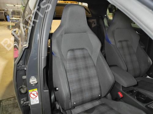 right-front-seat-vw-golf-viii-cd1-da1-2019-40107808 main image