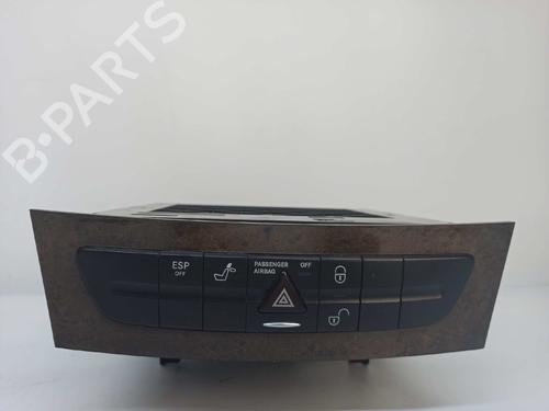 Bouton de warning MERCEDES-BENZ E-CLASS (W211) E 270 CDI (211.016) (177 hp) 9627246