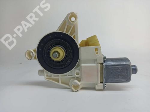 Used Right rear window motor MERCEDES-BENZ C-CLASS (W204) [2007-2015]  8889085