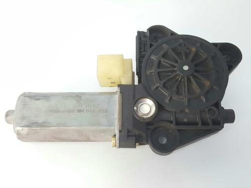 Motor elevalunas trasero derecho MERCEDES-BENZ C-CLASS (W203) C 270 CDI (203.016) (170 hp) 6576076