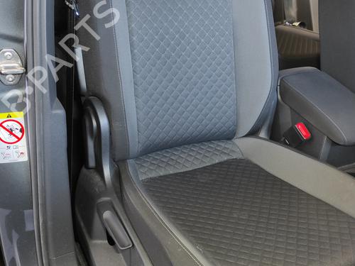right-front-seat-vw-tiguan-ad1-ax1-2016-20141402 main image