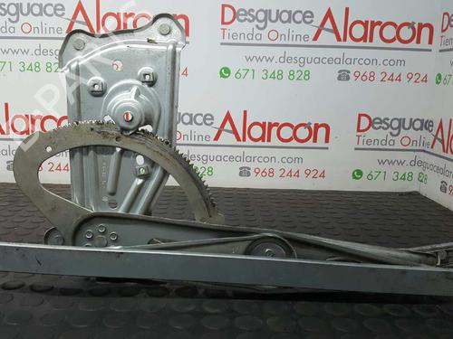 Rudehejsemekanisme Højre foran RENAULT MEGANE III Hatchback (BZ0/1_, B3_) 1.6 16V (BZ1B, BZ1H) (110 hp) 2771160