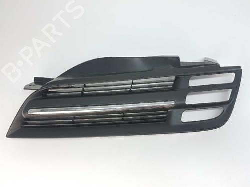 Used Grille NISSAN MICRA III (K12) 1.2 16V (65 hp) 14535045