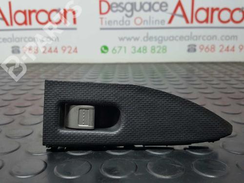Used Right rear window switch HONDA CIVIC VII Hatchback (EU, EP, EV) 1.6 i (EP2, EU8, EU6) (110 hp) 2734187
