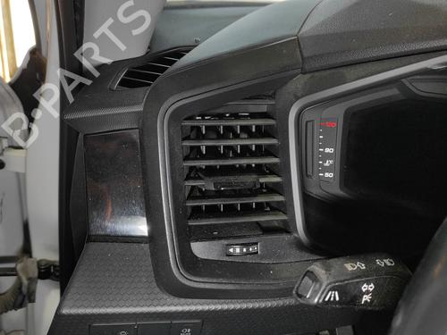 air-vent-audi-a1-sportback-gba-2018-38775357 main image
