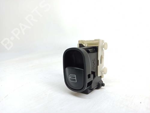 Pulsantiera anteriore destra MERCEDES-BENZ C-CLASS (W203) C 270 CDI (203.016) (170 hp) 8358907