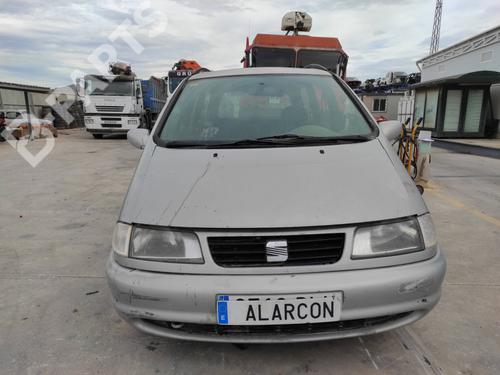 Right front indicator SEAT ALHAMBRA (7V8, 7V9) 1.9 TDI | BP15677877C33 