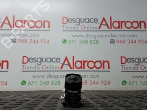 Used Right rear window switch MERCEDES-BENZ CLK (C209) CLK 270 CDI (209.316) (170 hp) 2750471