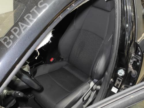 left-front-seat-toyota-corolla-estate-_e21_-18-hybrid-zwe211-2019-22684873 main image