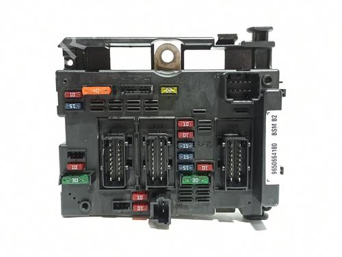 Used Fuse box PEUGEOT 307 (3A/C) 1.6 16V (109 hp) 15731836