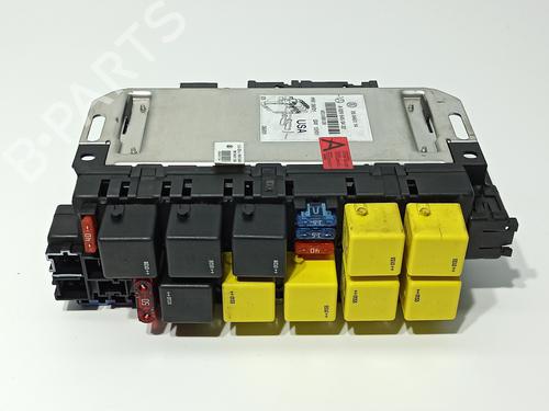 Used Fuse box MERCEDES-BENZ S-CLASS (W220, V220) S 320 (220.065, 220.165) (224 hp) 22593649
