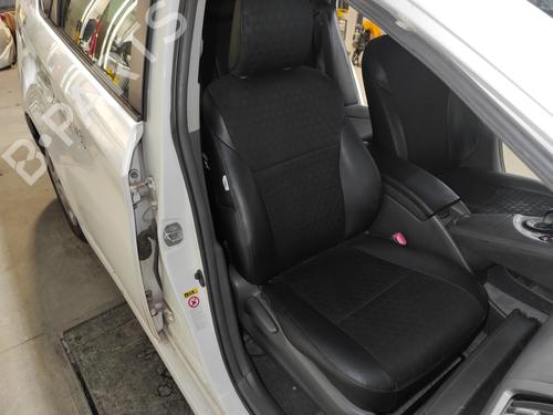 right-front-seat-toyota-prius-_w3_-18-hybrid-zvw3_-2008-2009-2010-2011-2012-2013-2014-2015-2016-13949999 main image