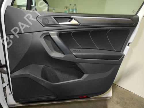 front-right-panel-vw-tiguan-ad1-ax1-2016-2017-2018-2019-2020-2021-2022-2023-2024-32286468 main image