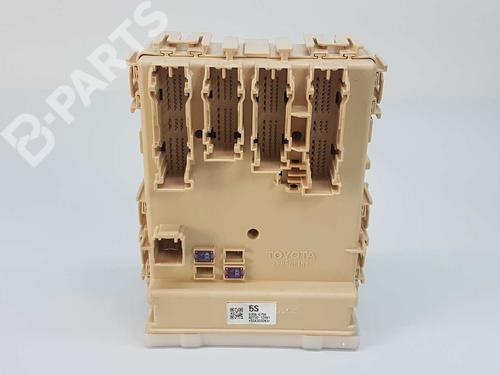 Used Fuse box TOYOTA AURIS (_E18_) 1.8 Hybrid (ZWE186_, ZWE186R) (136 hp) 8671705