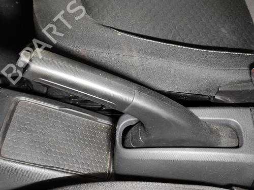 hand-brake-smart-fortwo-coupe-453-2014-17461398 main image