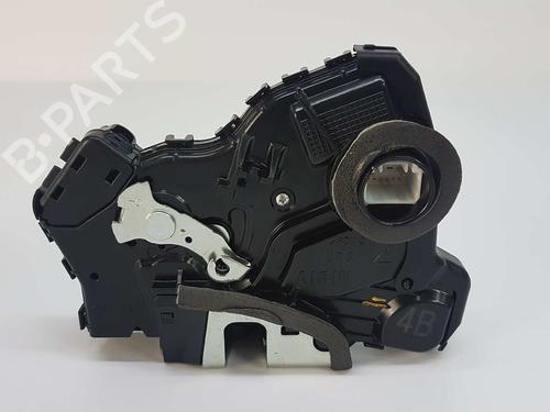 Front right lock TOYOTA AURIS (_E18_) 1.8 Hybrid (ZWE186_, ZWE186R) | BP8603048C97