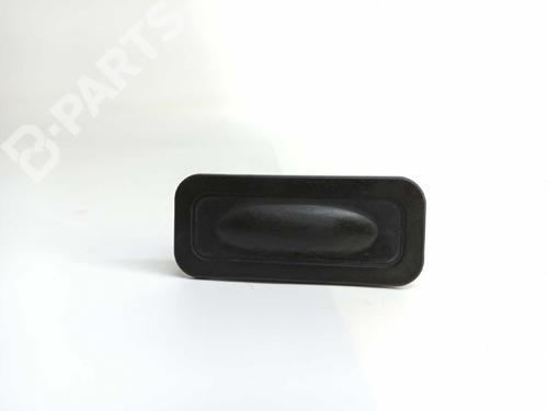 Used Tailgate handle RENAULT CLIO IV (BH_) 1.5 dCi 75 (75 hp) 8208840