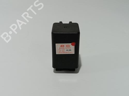 Used Electronic module HYUNDAI i40 I (VF) 1.7 CRDi (116 hp) 15553247