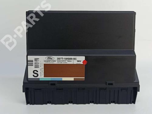 Used Electronic module FORD MONDEO III (B5Y) [2000-2007]  8104568
