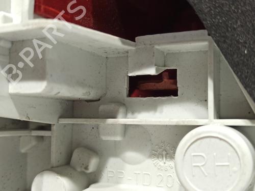 Right taillight FORD MONDEO III (B5Y) 2.0 TDCi | BP16939634C35