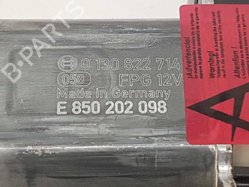 Right front window motor VW GOLF VIII (CD1, DA1) 1.0 eTSI | BP11528318E20