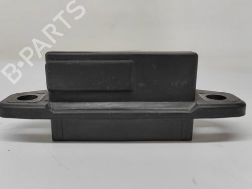 Used Tailgate handle TOYOTA YARIS (_P13_) 1.5 Hybrid (NHP130_) (101 hp) 13252910