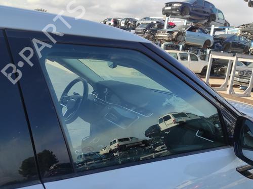 front-right-door-window-land-rover-range-rover-evoque-l551-2018-29470251 main image