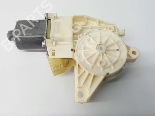 Used Left rear window motor MERCEDES-BENZ C-CLASS (W204) [2007-2015]  2747820