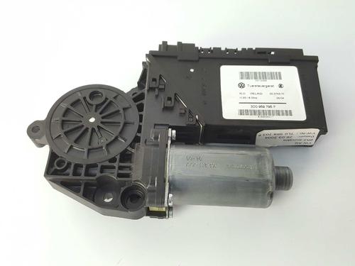 Used Left rear window motor VW TOUAREG (7LA, 7L6, 7L7) 5.0 V10 TDI (313 hp) 6982817