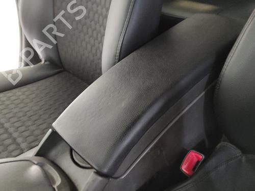 armrest-center-console-toyota-prius-_w3_-18-hybrid-zvw3_-2008-2009-2010-2011-2012-2013-2014-2015-2016-13949998 main image