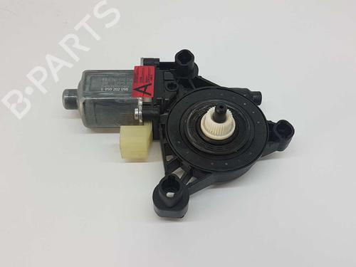 Right front window motor VW GOLF VIII (CD1, DA1) 1.0 eTSI | BP11528318E20