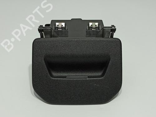 Handskerum BMW 1 (F21) 116 d (116 hp) 17834155