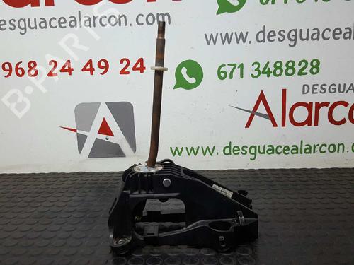 Gear lever TOYOTA YARIS (_P9_) 1.4 D-4D (NLP90_, NLP90R) | BP7425099M90