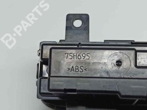 Climate control TOYOTA AURIS (_E18_) 1.2 (NRE185_, NRE185R) | BP8874467I5 