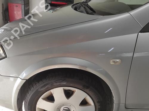 Used Left front fenders NISSAN PRIMERA Hatchback (P12) 1.6 (109 hp) 17631045