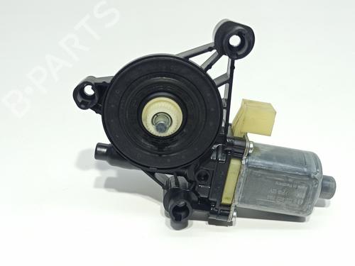 Used Right front window motor AUDI A4 B9 Avant (8W5, 8WD) 2.0 TDI (150 hp) 19579067