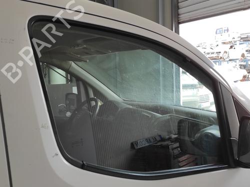 front-right-door-window-nissan-nv200-evalia-bus-2010-27395252 main image