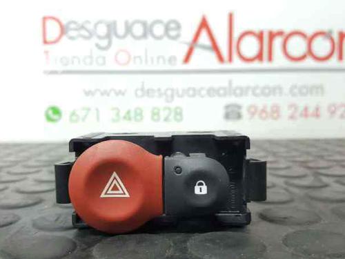 Used Warning switch RENAULT CLIO III (BR0/1, CR0/1) 1.5 dCi (75 hp) 6628569