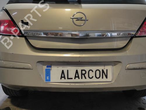 Używane Zderzak tylny OPEL ASTRA H (A04) 1.7 CDTI (L48) (100 hp) 15777581
