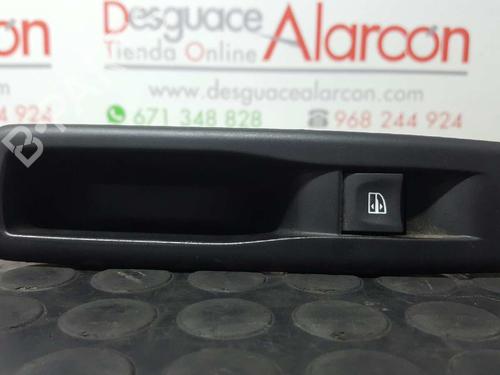 Venstre bagtil elrude kontakt RENAULT MEGANE III Hatchback (BZ0/1_, B3_) 1.6 16V (BZ1B, BZ1H) (110 hp) 2769419