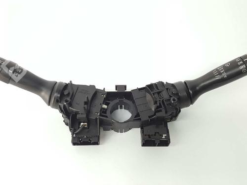 Commutateur TOYOTA YARIS (_P9_) 1.4 D-4D (NLP90_, NLP90R) (90 hp) 11423690