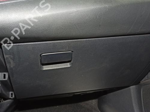 glove-box-toyota-corolla-estate-_e21_-20-hybrid-mzeh12-2019-16755312 main image