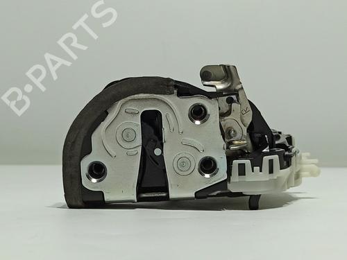 Used Rear right lock TOYOTA YARIS (_P13_) 1.0 (KSP130_, KSP130) (69 hp) 18021396