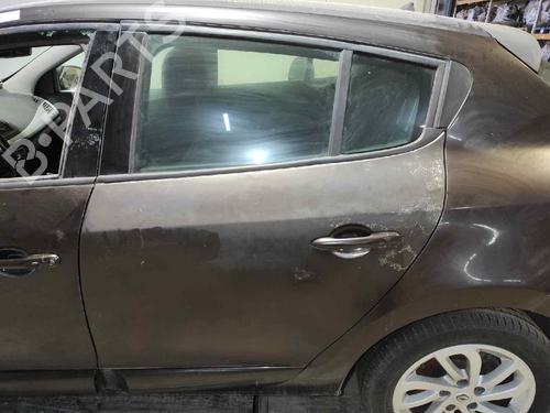 Dør venstre bak RENAULT MEGANE III Hatchback (BZ0/1_, B3_) 1.6 dCi (BZ00, BZ12, BZ13) (130 hp) 7214155