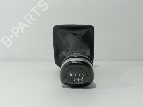 Used Shift knob BMW 1 (F40) 118 d (150 hp) 22613348