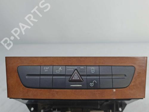 Advarselsbryter MERCEDES-BENZ E-CLASS (W211) E 220 CDI (211.006) (150 hp) 9735690