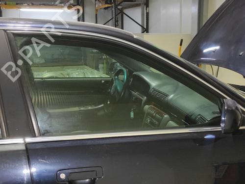front-right-door-window-audi-a4-b5-8d2-1994-1995-1996-1997-1998-1999-2000-2001-33963583 main image