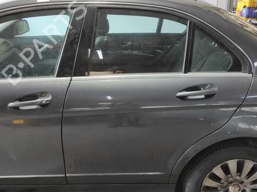 Used Left rear door MERCEDES-BENZ C-CLASS (W204) [2007-2015]  17721090