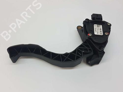 Used Pedal RENAULT CLIO V (B7_) 1.0 TCe 100 (B7MT) (101 hp) 8298040